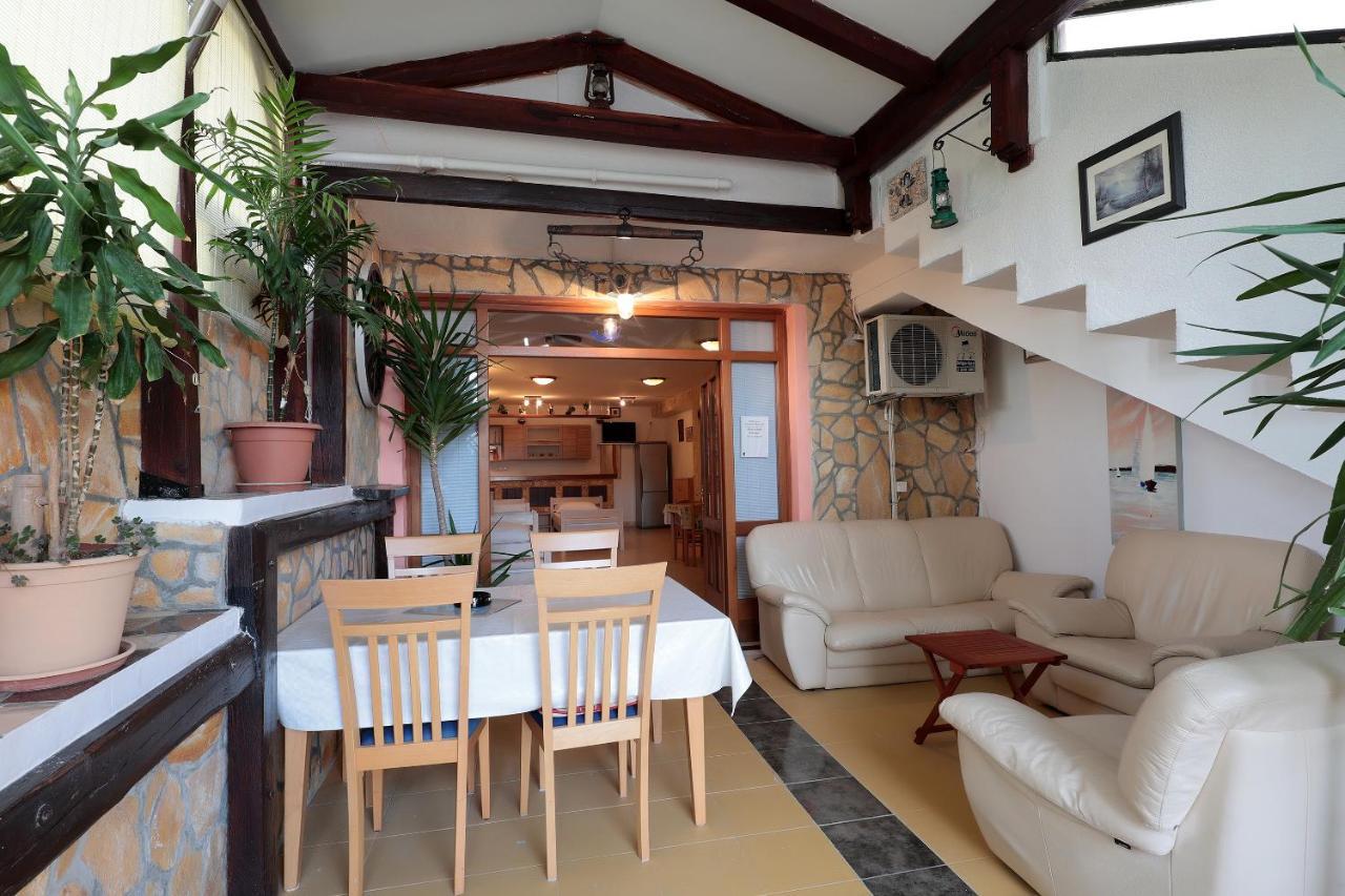 נובליה Villa Katarina מראה חיצוני תמונה